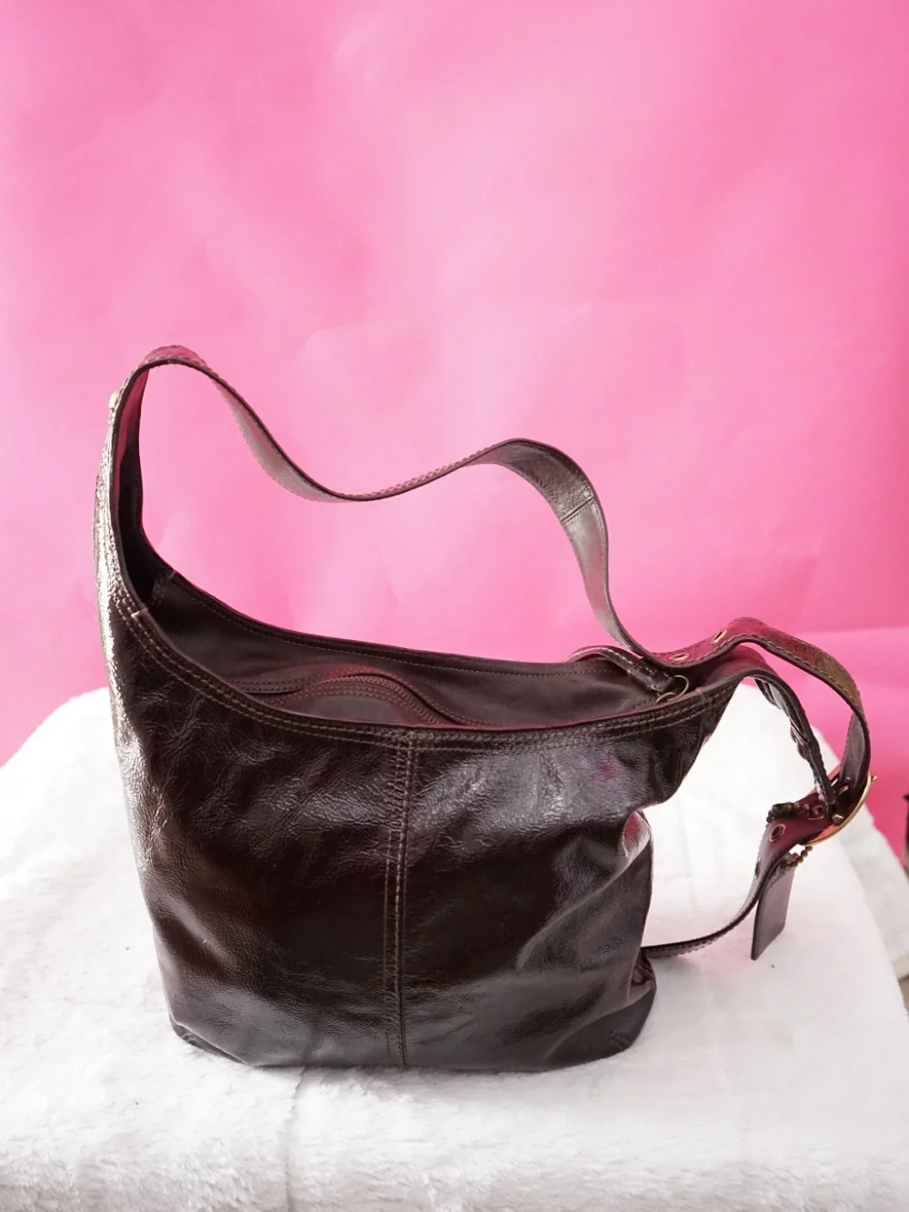 Vintage Y2K Coach Bleecker Sophie Crinkled Patent Leather Duffle Bag 12387 Choco
